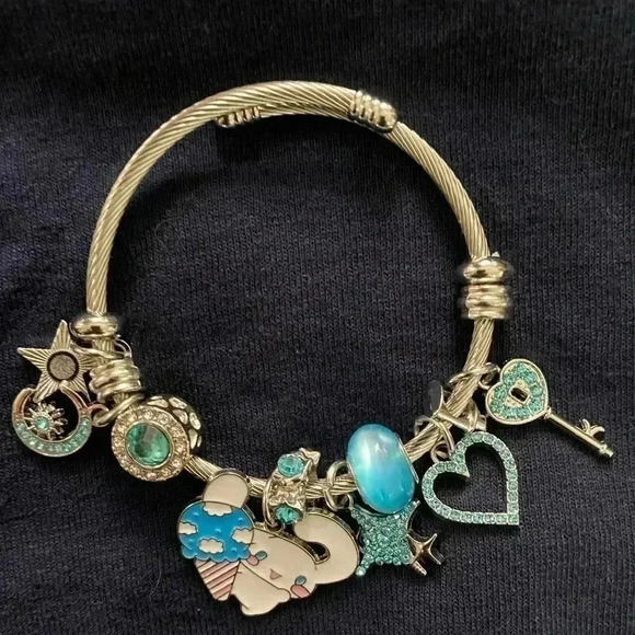 Hello Kitty Jewelry - Hello Kitty Cinnamoroll Charm‎ Bracelet Blue